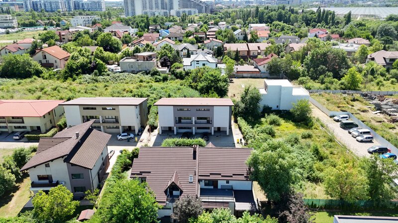 Pipera, zona Porsche, Hotel Alexander, vila spatioasa si eleganta.
