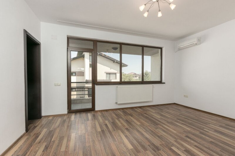 Pipera, zona Porsche, Hotel Alexander, vila spatioasa si eleganta.